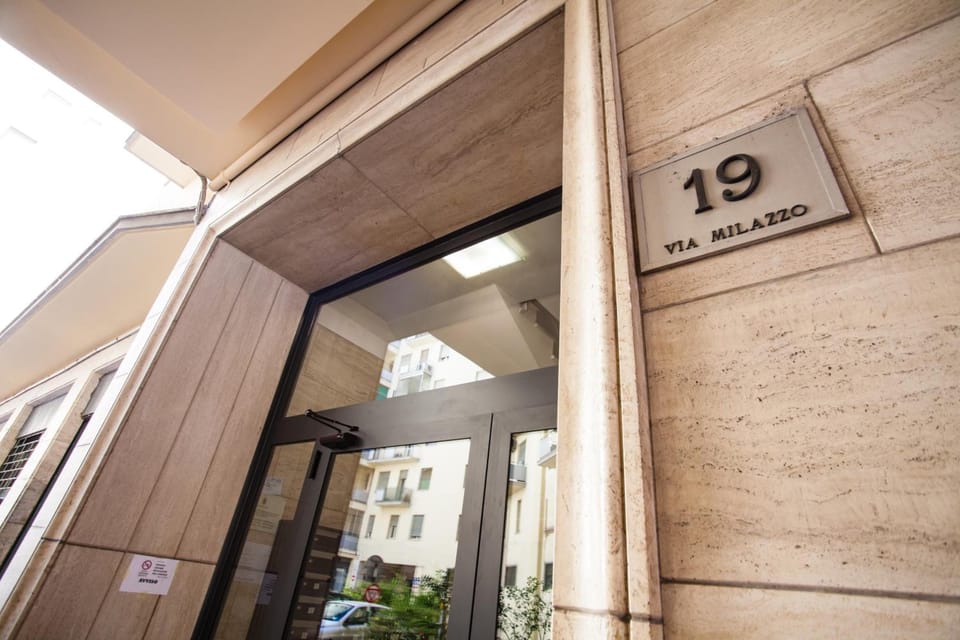 Astoria Suite Apartments Hotel in Bologna