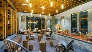Floral Hotel Yingxi Riverside Deqing Hotel in Hangzhou