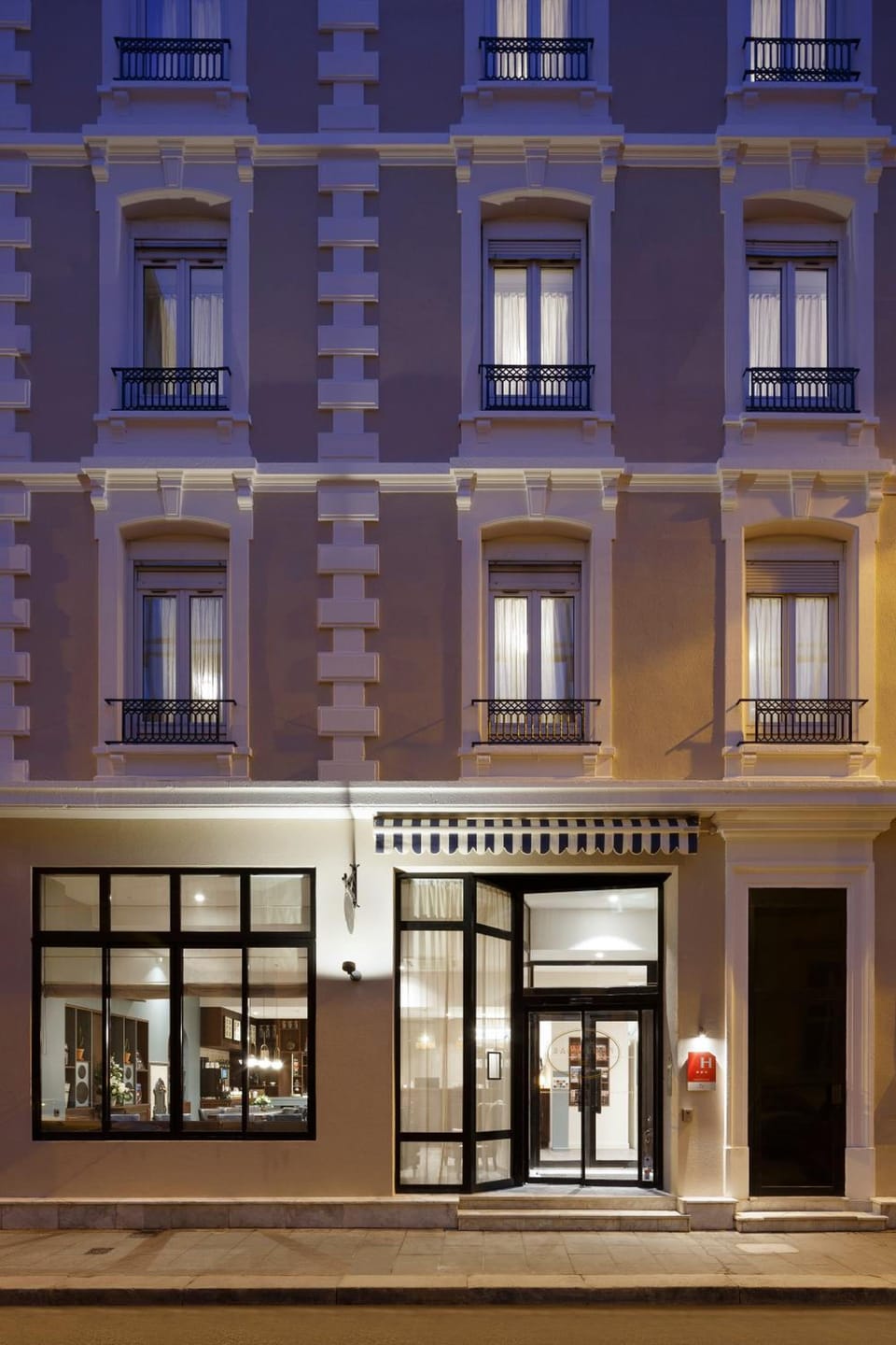 Maison Barbillon Grenoble – Centre Gare Hotel in Grenoble