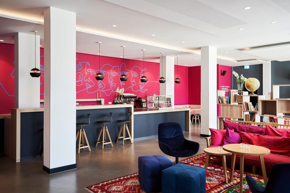 Bar/lounge