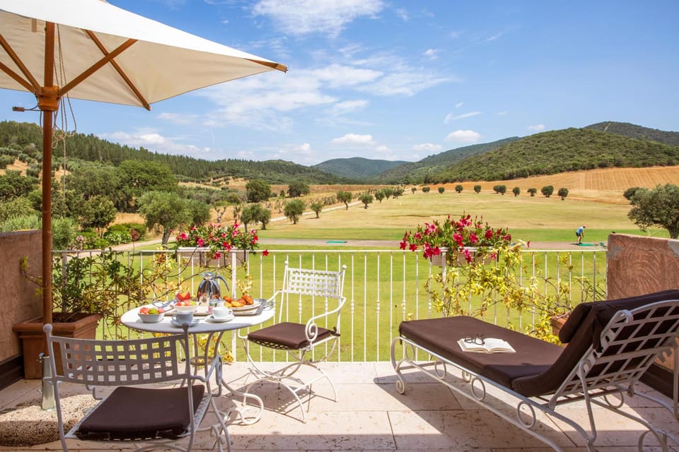 L'Andana Tenuta La Badiola Hotel in Tuscany