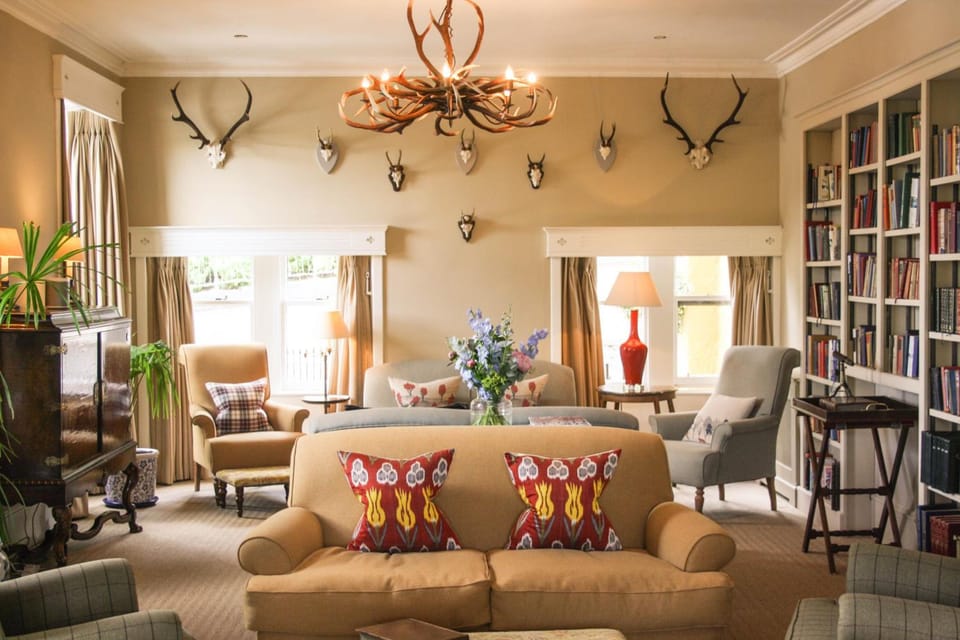 Shared lounge/TV area