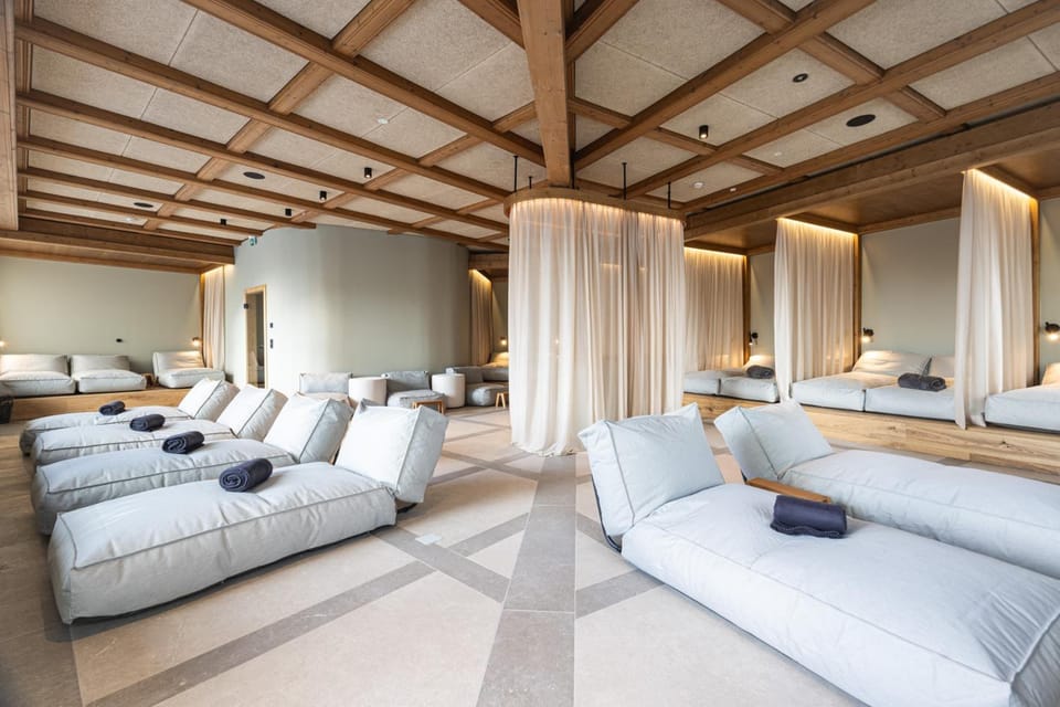 Hotel Neue Post Hotel in Zell am See