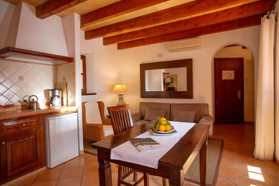 Hotel Apartament Sa Tanqueta De Fornalutx - Adults Only Apartment hotel in Fornalutx