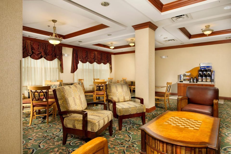 Holiday Inn Express Hotel & Suites Lenoir City Knoxville Area By IHG Hotel in Watts Bar Lake