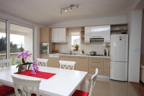 Apartments and rooms by the sea Vodice - 6182 Hotel in Šibenik-Knin County, Croatia