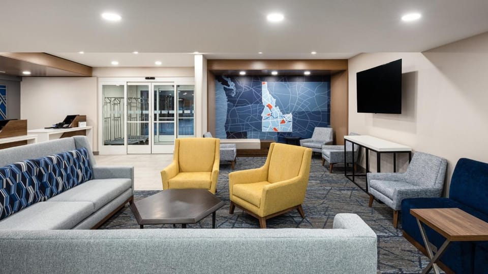 Holiday Inn Express Hotel & Suites Nampa By IHG Hotel in Nampa