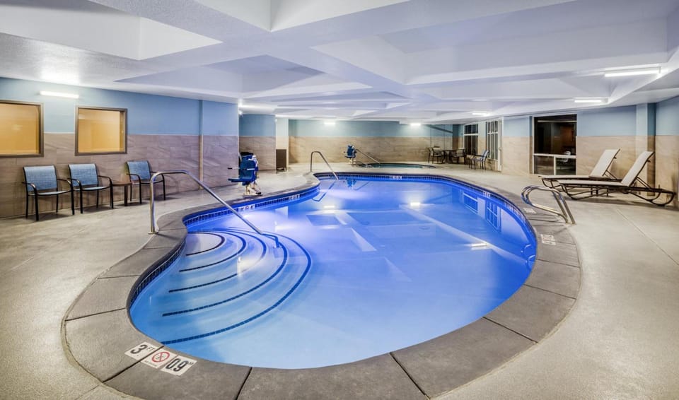 Holiday Inn Express Hotel & Suites Nampa By IHG Hotel in Nampa