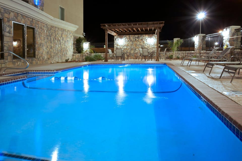 Holiday Inn Express Texas City By IHG Hotel in La Marque