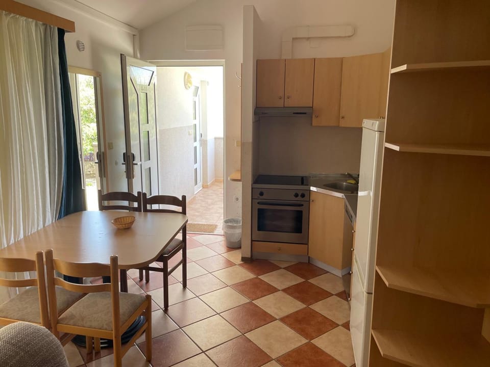 Apartments Pag-Travel Hotel in Novalja
