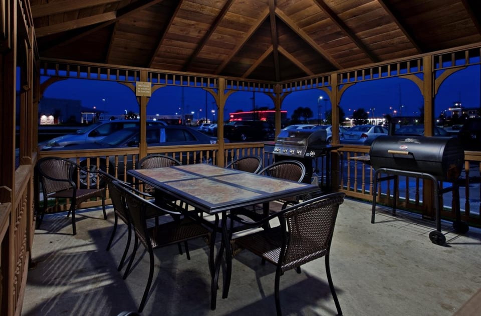 Candlewood Suites Kansas City By IHG Hotel in Kansas City