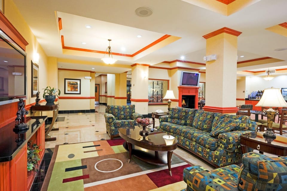 Holiday Inn Express Hotel and Suites Fairfield-North By IHG Hotel in Texas