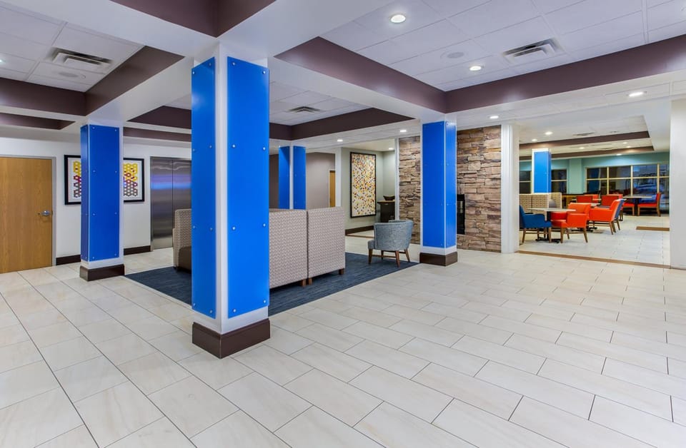 Holiday Inn Express & Suites Morristown By IHG Hotel in Morristown