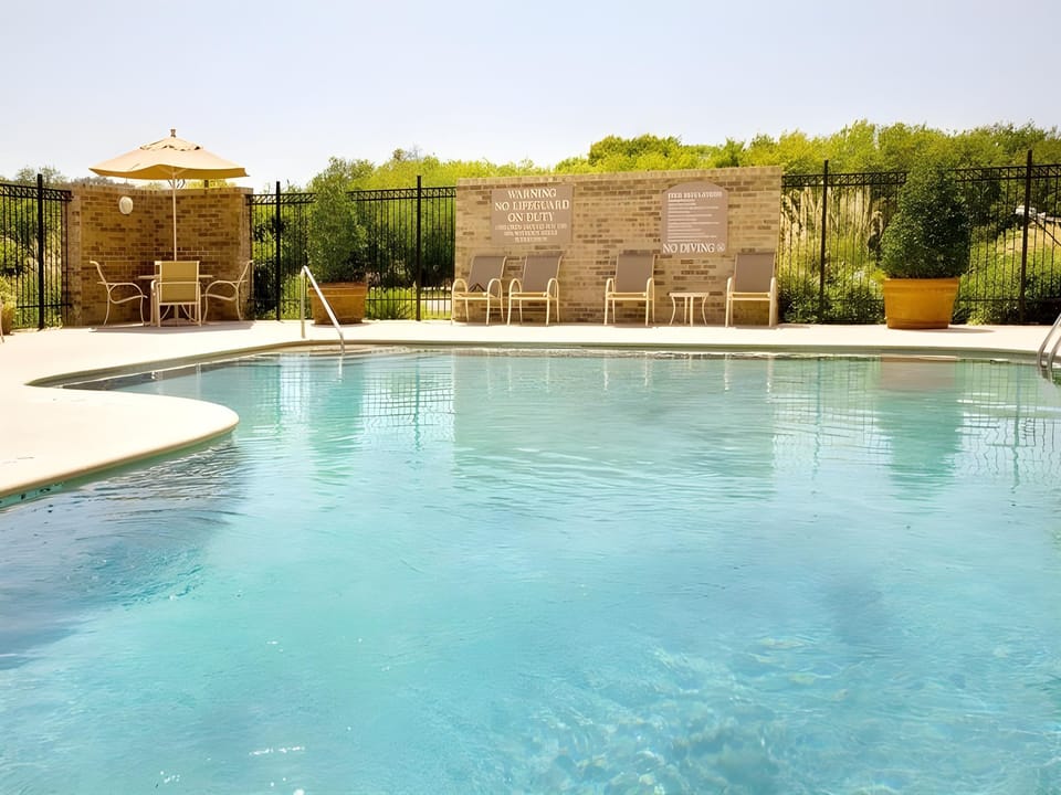 Holiday Inn Express & Suites Selma By IHG Hotel in San Antonio