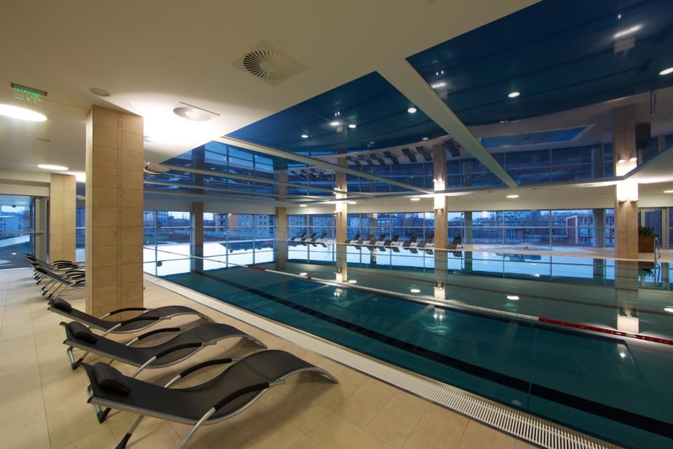 Swimming pool