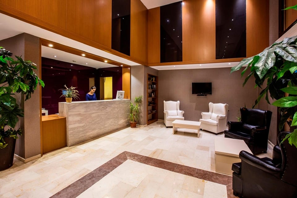 Marti Beach Hotel Hotel in Kusadasi