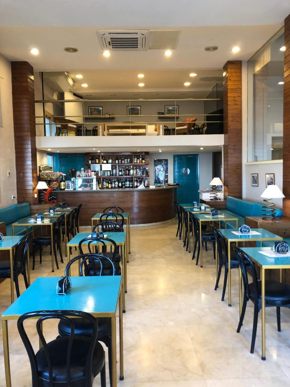 Bar/lounge