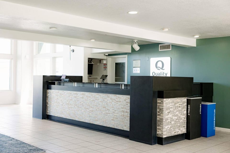 Quality Inn & Suites Lathrop Hotel in Manteca