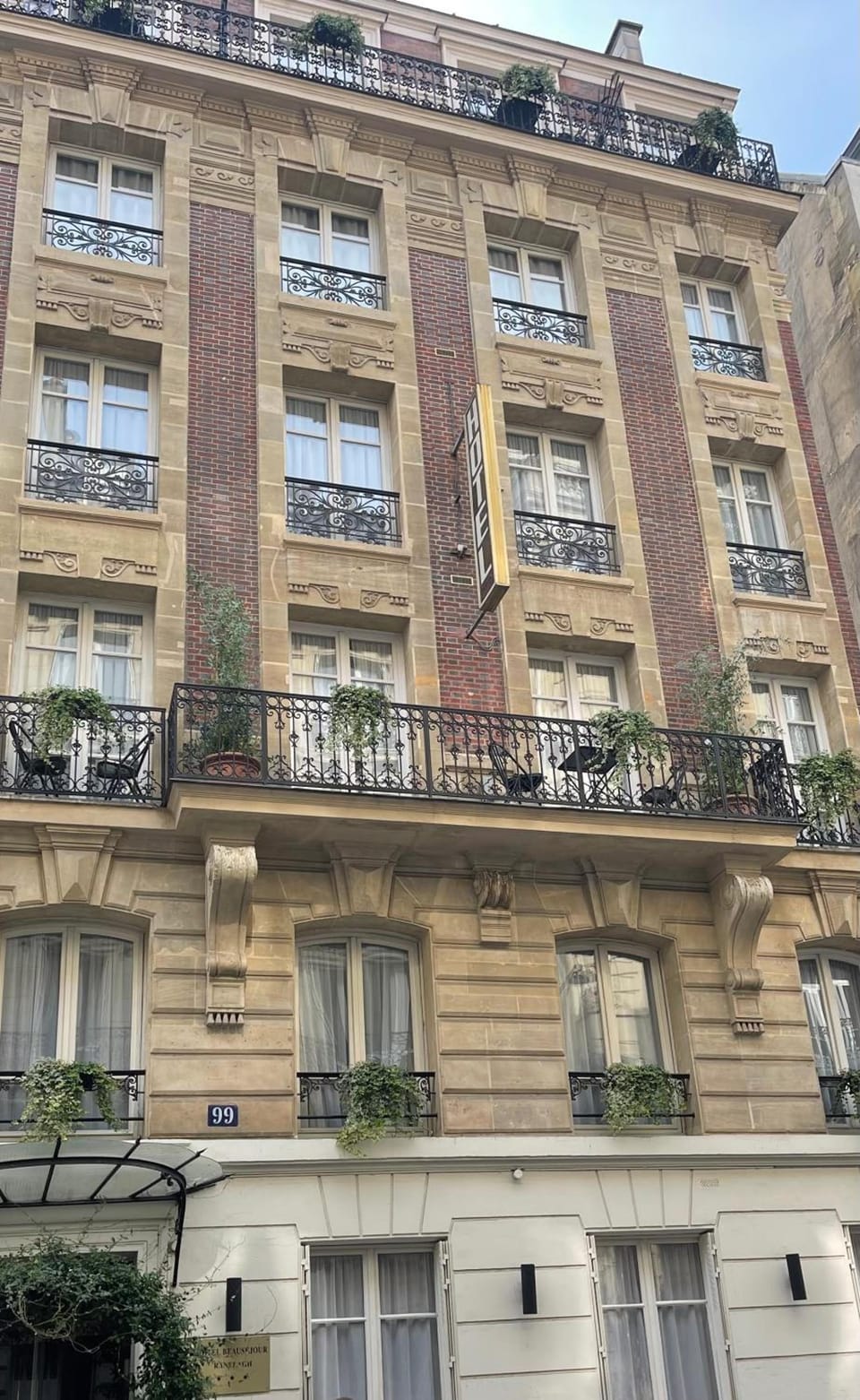 Beausejour Ranelagh Hotel in Paris