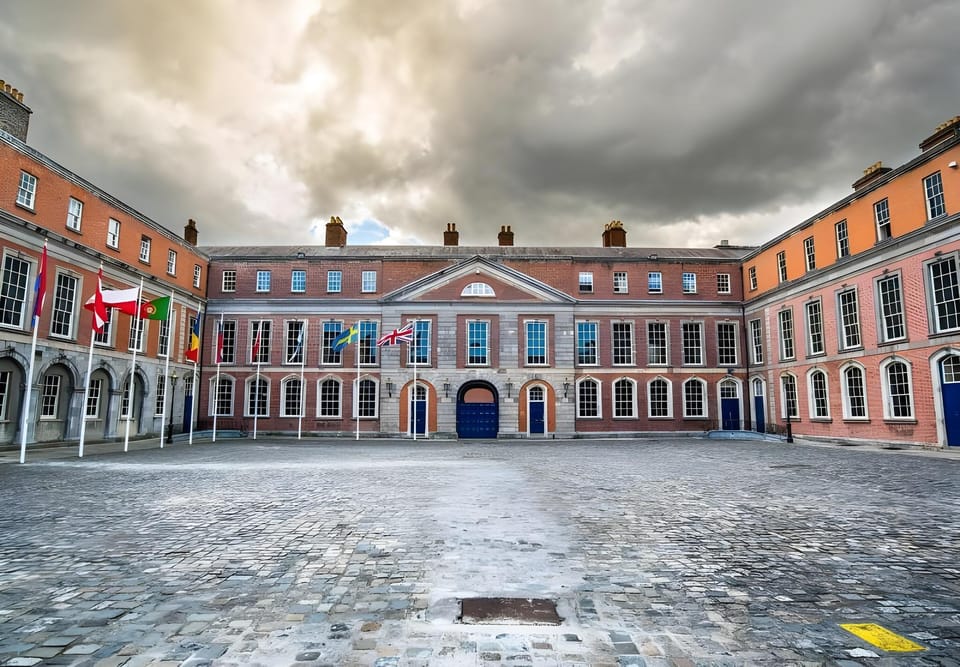 Temple Bar Lane by the KeyCollections Hotel in Dublin
