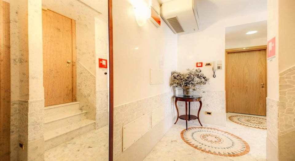 Antica Casa Carettoni Hotel in Venice