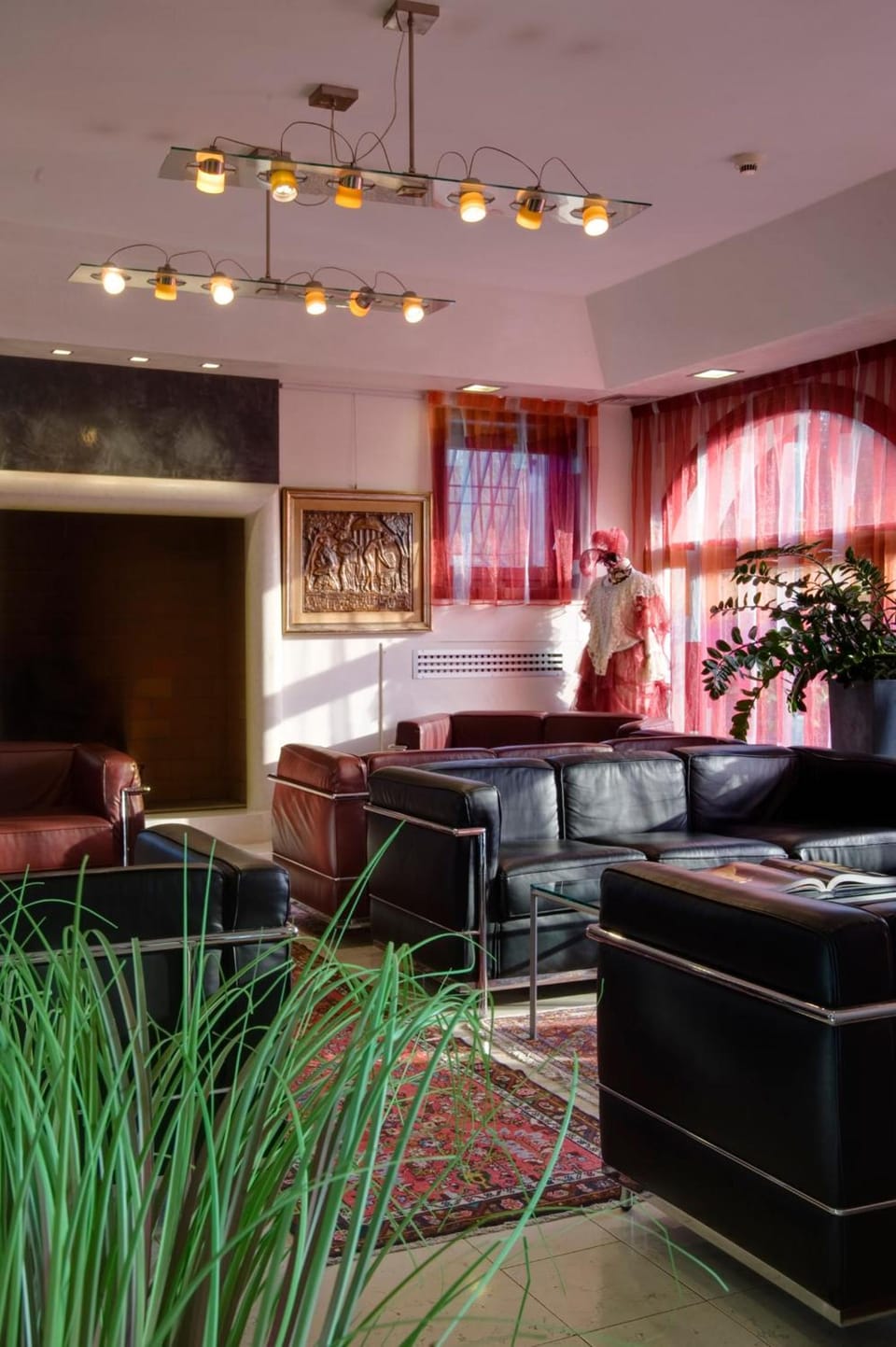 Shared lounge/TV area