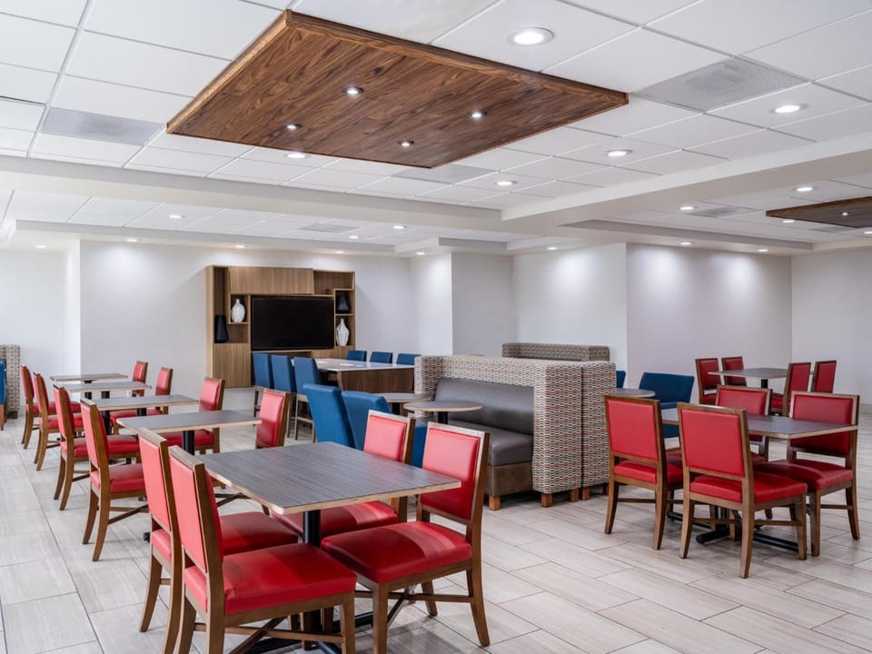 Holiday Inn Express Lodi By IHG Hotel in Lodi