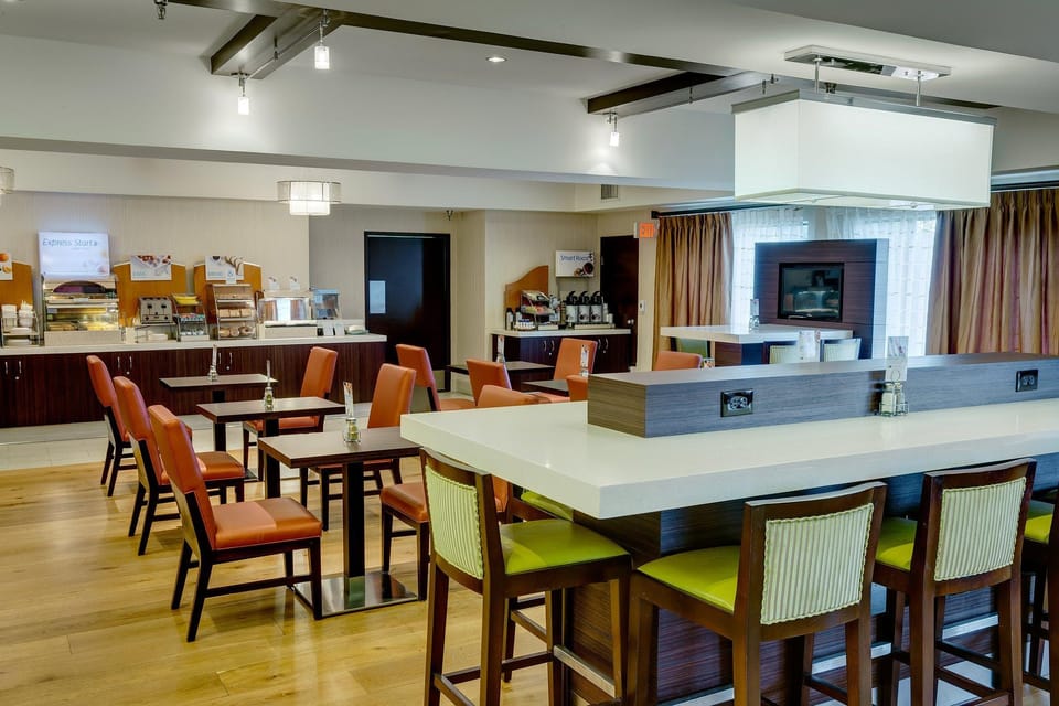 Holiday Inn Express Simi Valley By IHG Hotel in Simi Valley