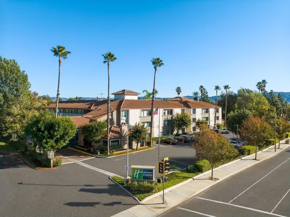 Holiday Inn Express Simi Valley By IHG Hotel in Simi Valley