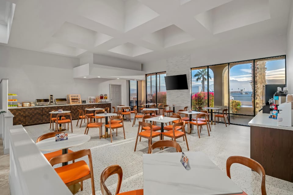 Signature Inn Indio I-10 Coachella Valley by Sonesta Hotel in Indio