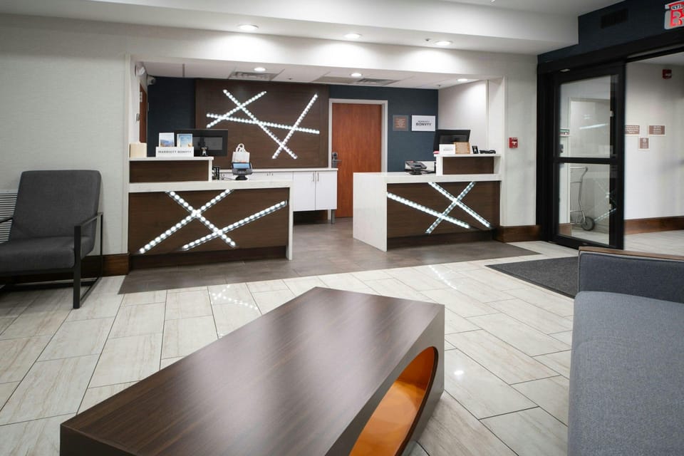 Four Points by Sheraton Fayetteville Fort Bragg Hotel in Fayetteville