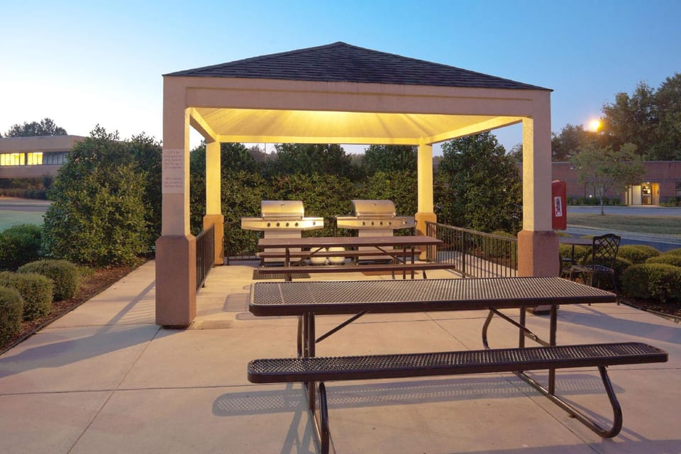 Sonesta Simply Suites Plano Frisco Hotel in Plano