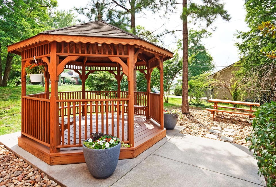 Sonesta Simply Suites Knoxville Hotel in Knoxville