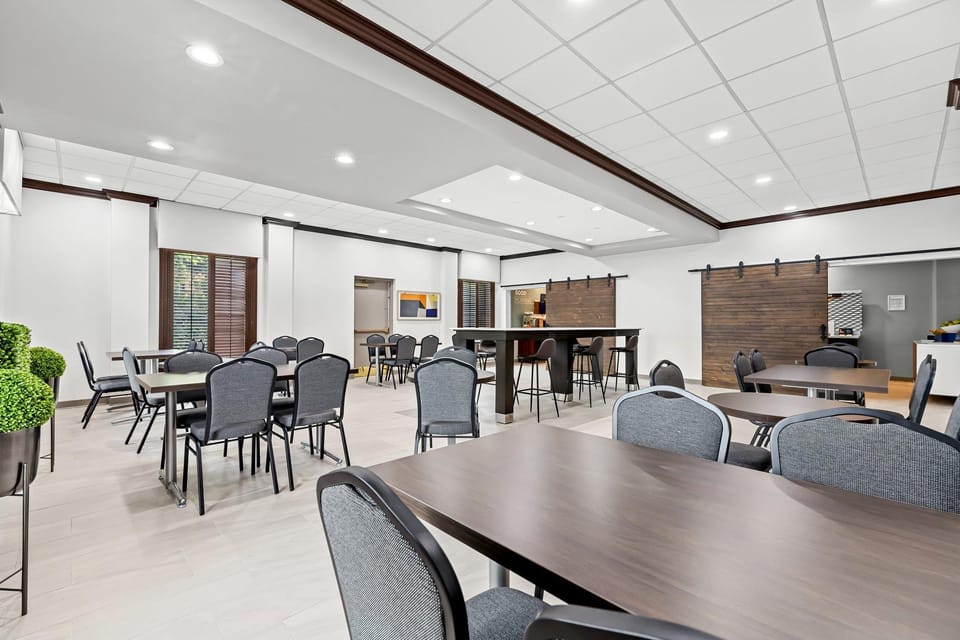Holiday Inn Express Nashville-Hendersonville By IHG Hotel in Hendersonville