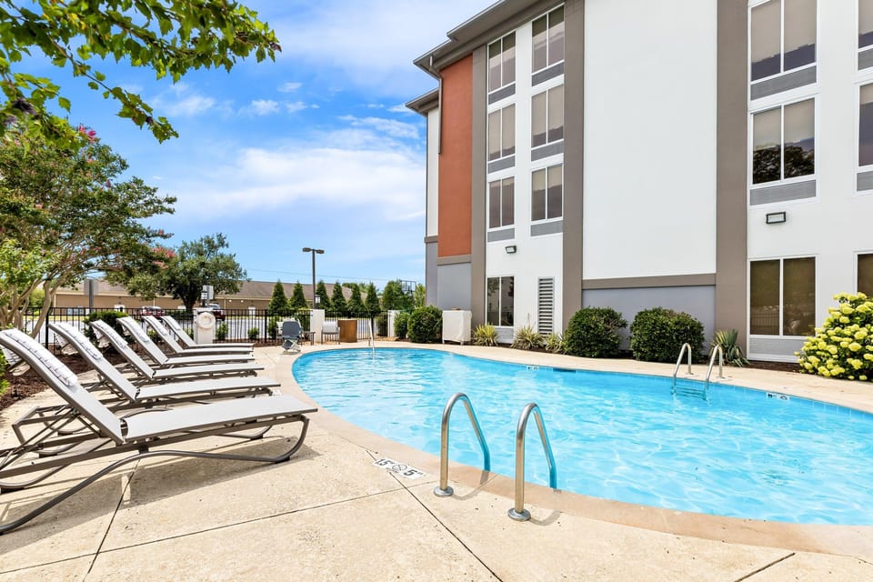 Holiday Inn Express Nashville-Hendersonville By IHG Hotel in Hendersonville