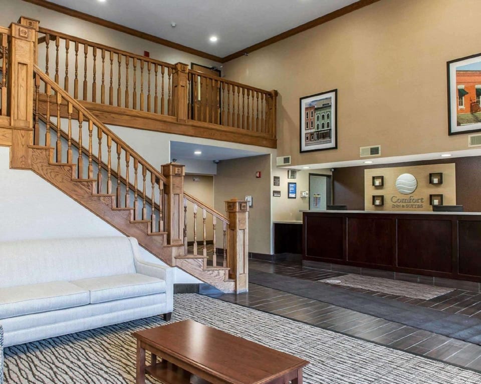 Comfort Inn & Suites Napoleon Hotel in Ohio