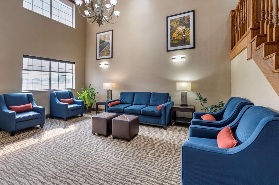 Comfort Inn & Suites Napoleon Hotel in Ohio