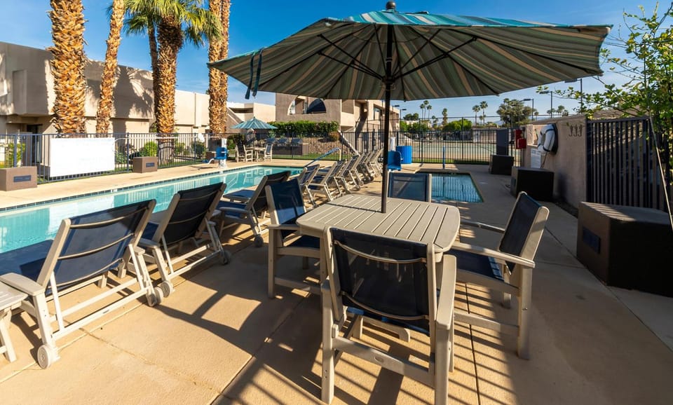 Vista Mirage Resort Apartment hotel in Palm Springs