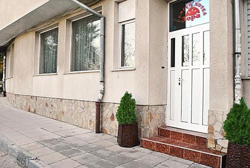 Family hotel Zora Hotel in Sofia