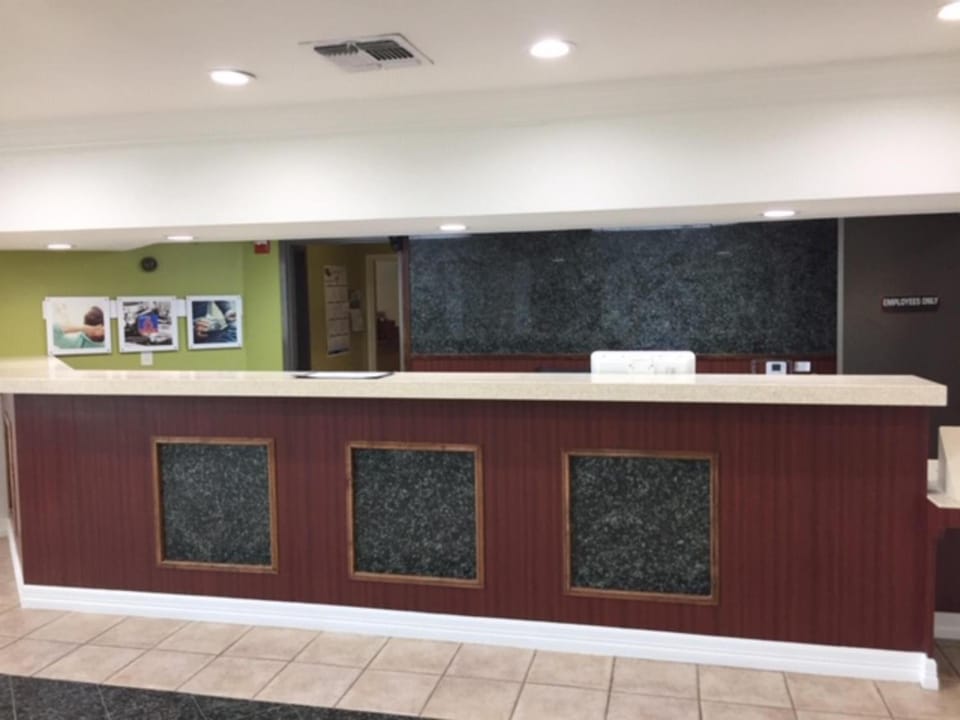 Studio 6  Burleson, TX Hotel in Fort Worth