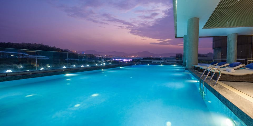 DoubleTree by Hilton Guangzhou - Science City Hotel in Guangzhou