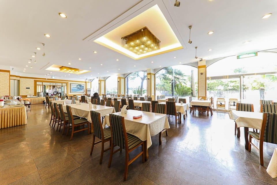 Pearl Hotel Jeju Motel in South Korea