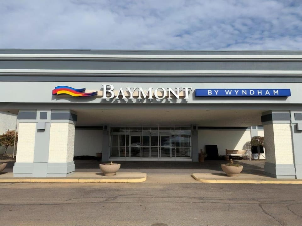 Baymont Inn & Suites Hotel in Marietta