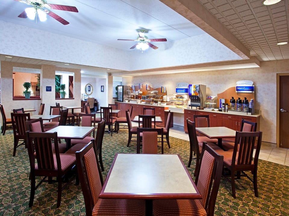 City Express By Marriott Findlay Hotel in Findlay