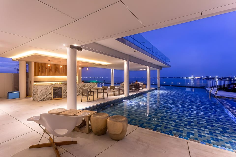 Tsix5 Phenomenal Hotel in Pattaya City