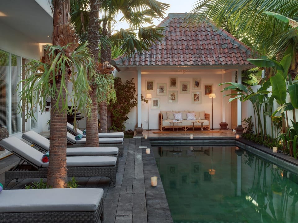 Room & Vespa Suite 4 Resort in Kuta