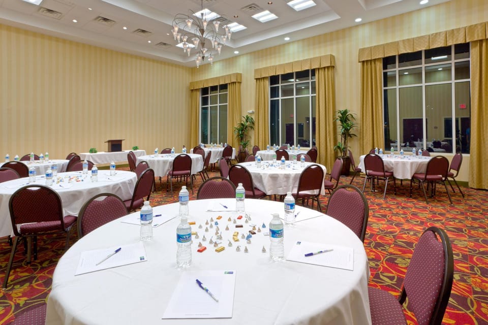 Holiday Inn Express Woodstock-Shenandoah Valley By IHG Hotel in Shenandoah Valley