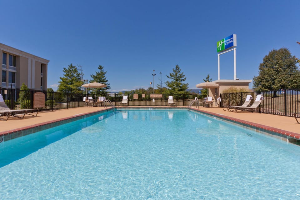 Holiday Inn Express Woodstock-Shenandoah Valley By IHG Hotel in Shenandoah Valley