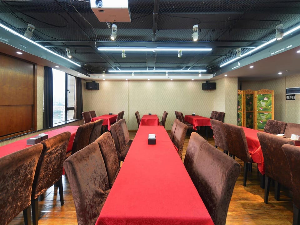 James Joyce Coffetel Hotel Foreign Language School Chengdu Baicao Road Metro Station Hotel in Chengdu