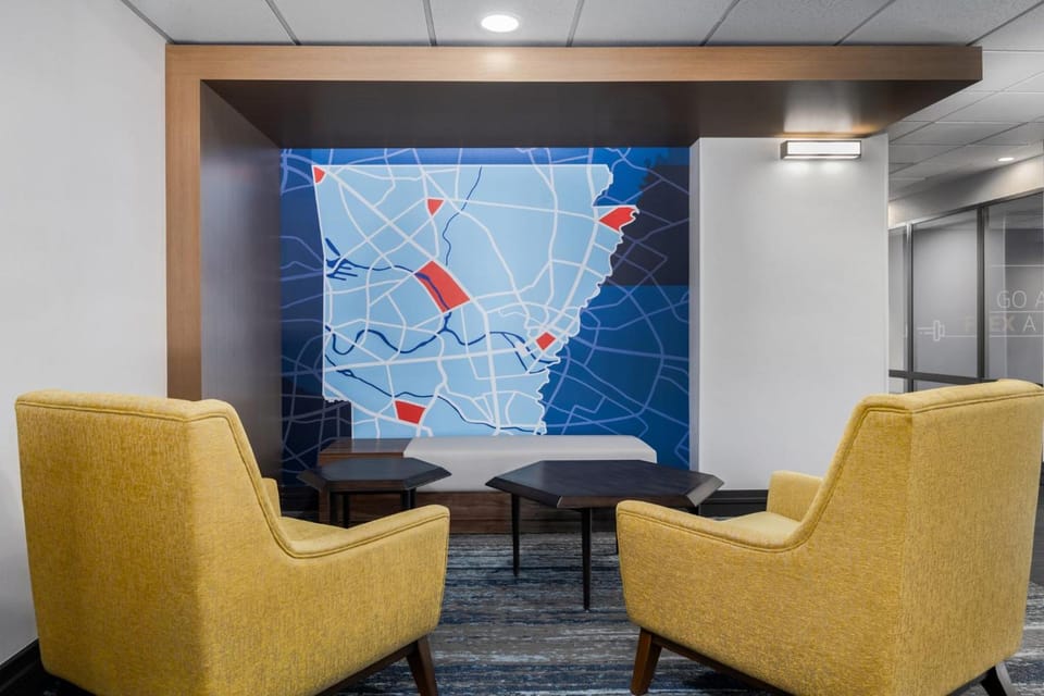 Holiday Inn Express Hotel & Suites Bentonville By IHG Hotel in Rogers